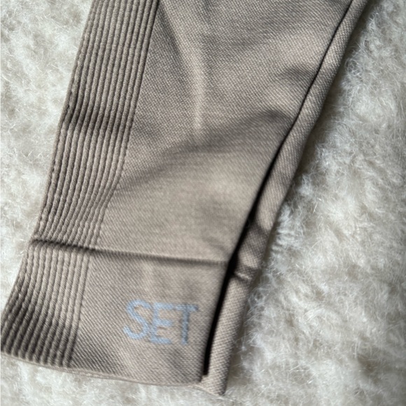 Matching Set - Set Active - Picture 5 of 5